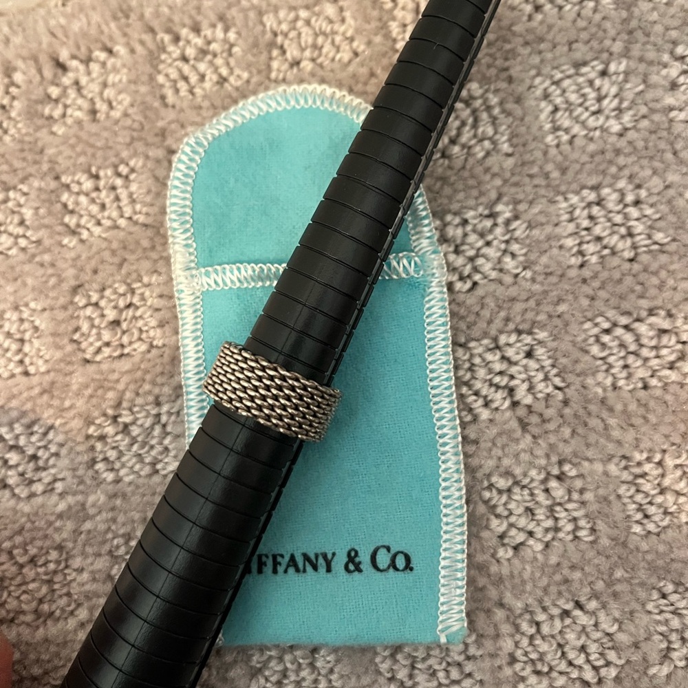 Tiffany & Co. Black mesh somerset ring